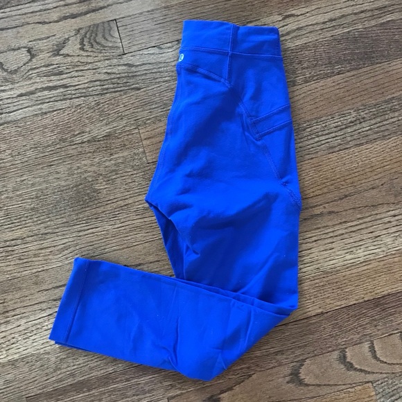 lululemon athletica Pants - Lululemon Cropped Leggings